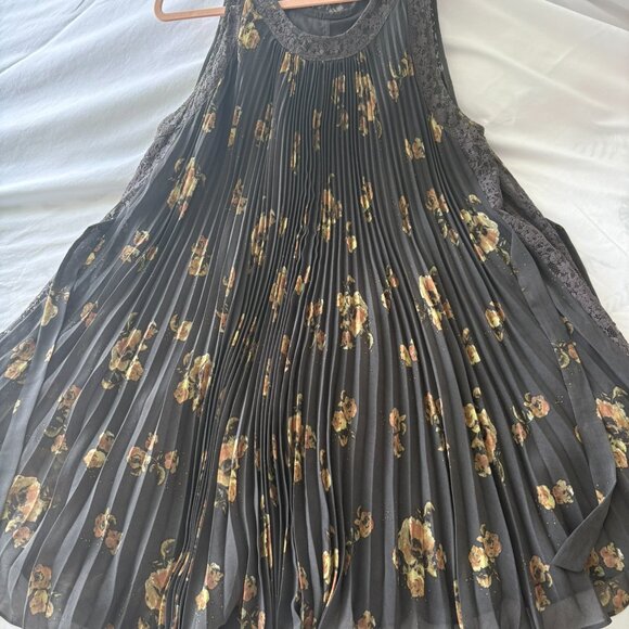 Free People Floral Pleated Swing Dress – Size Large - Picture 8 of 8